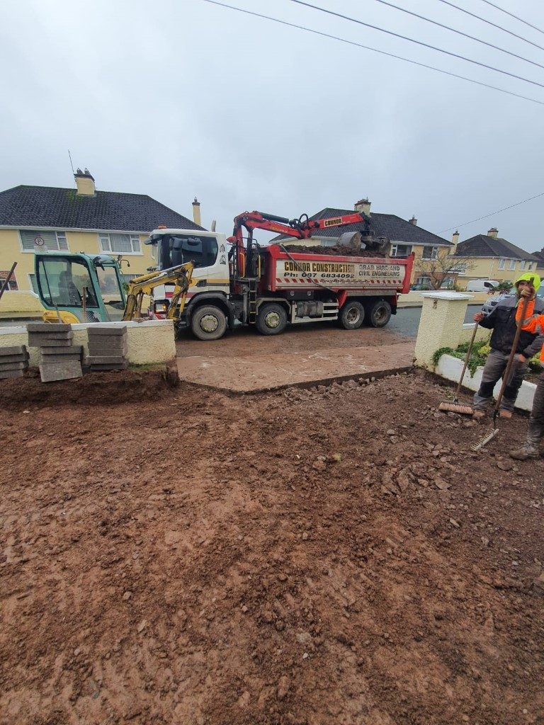 Asphalt Driveway with Charcoal Cobbles in Bishopstown