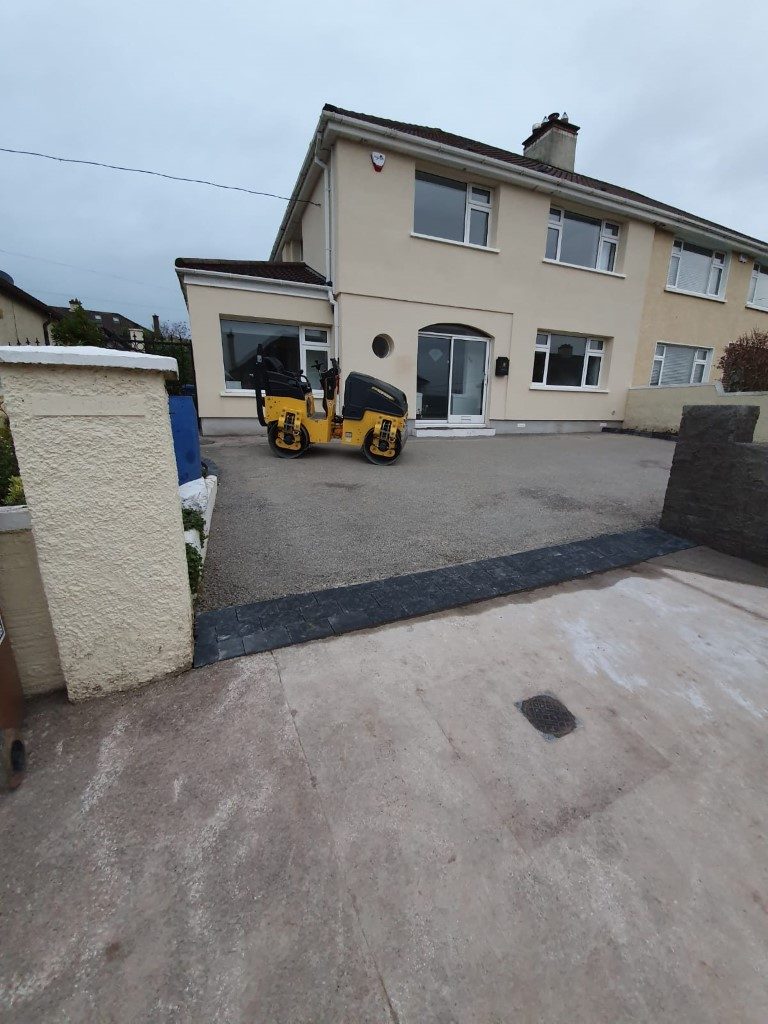 Asphalt Driveway with Charcoal Cobbles in Bishopstown