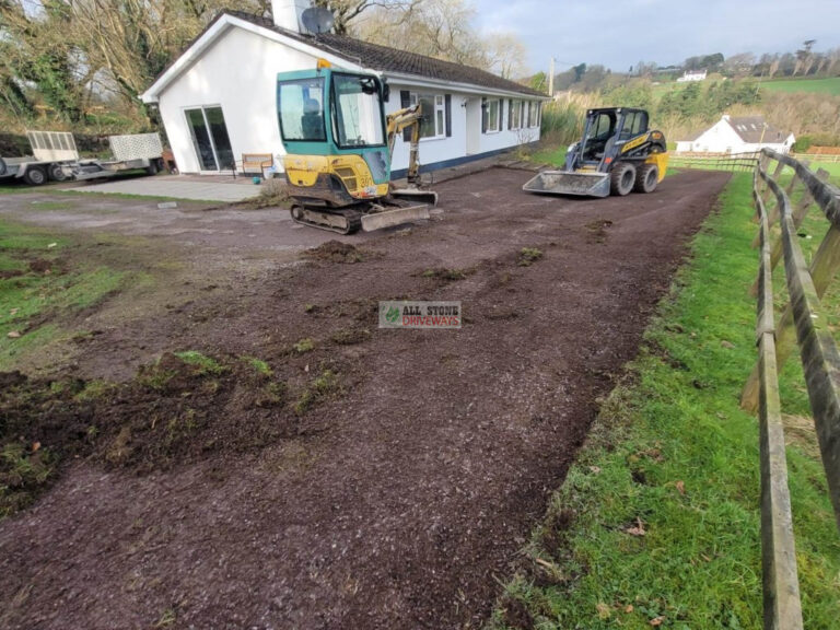 Double Coated Tar and Chip Driveway in Ballincollig, Cork