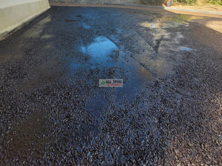 Double Coated Tar and Chip Driveway in Carrigtohill, Co. Cork