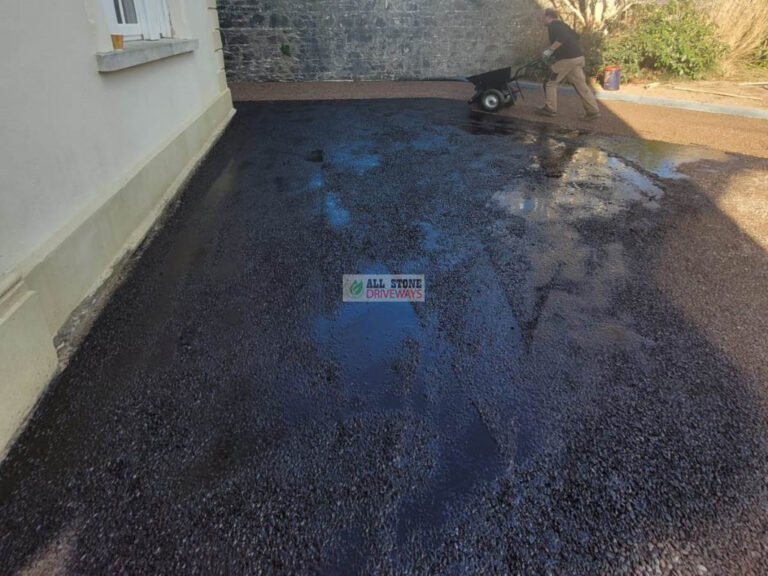 Double Coated Tar and Chip Driveway in Carrigtohill, Co. Cork