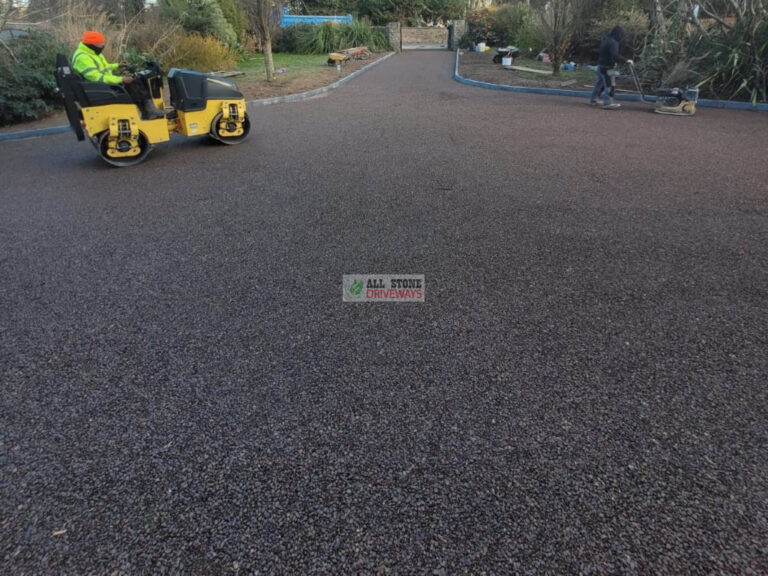 Double Coated Tar and Chip Driveway in Carrigtohill, Co. Cork