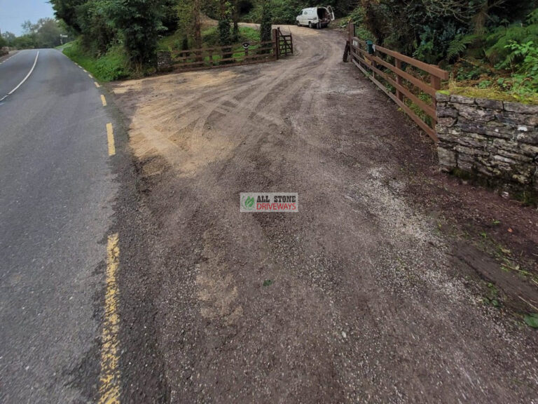 Double Coated Tar and Chip Driveway in Rathcormac, Co. Cork