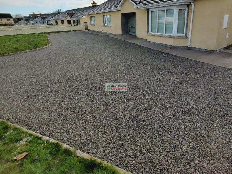 Double Coated Tar and Sandstone Chip Driveway in Ballyhooly, Co. Cork