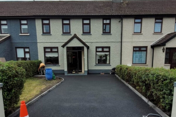 Tarmac Driveway with Black Granite Kerbing and Apron in Cork City