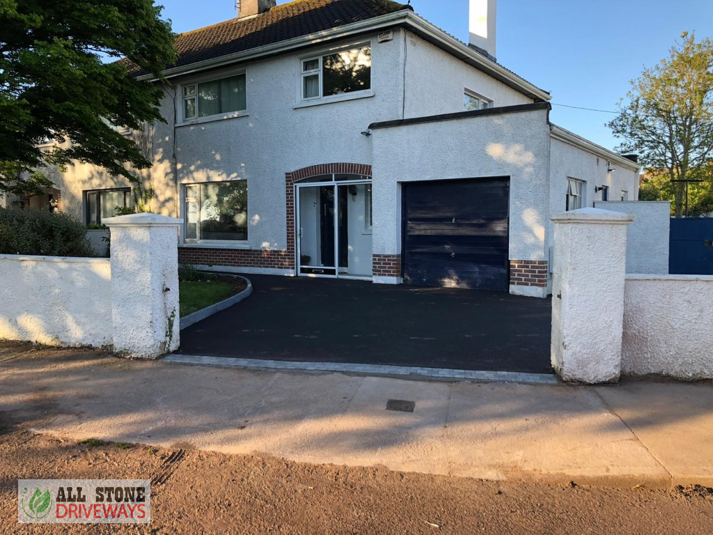 Tarmacadam Driveway with Charcoal Kerbing in Bishopstown, Cork City