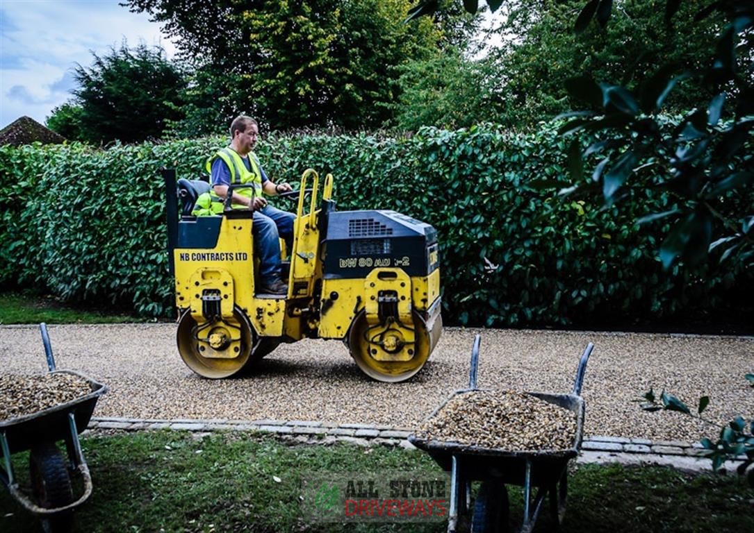 tar and chipping driveway installation